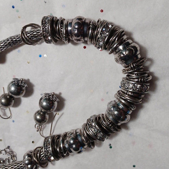 Silver Necklace and earrings Price Already Discount.... - Picture 3 of 4